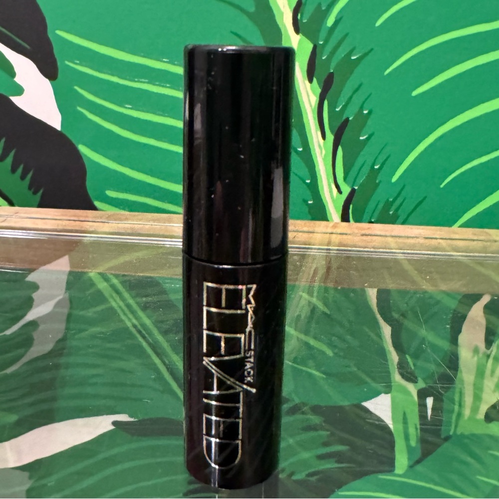 NWT MAC Stack Elevated Mascara Black Mini 3ml - Picture 7 of 9